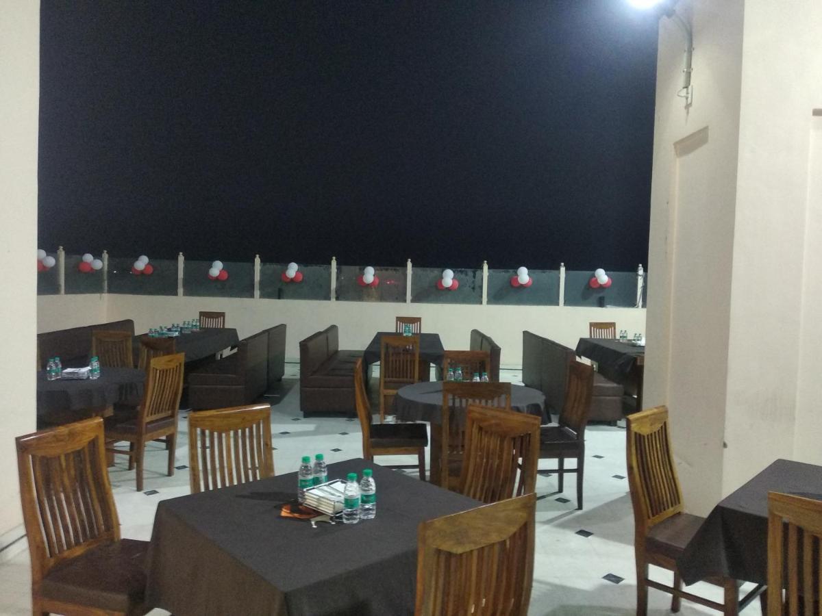 Hotel Kala Mandir Palace Біканер Екстер'єр фото